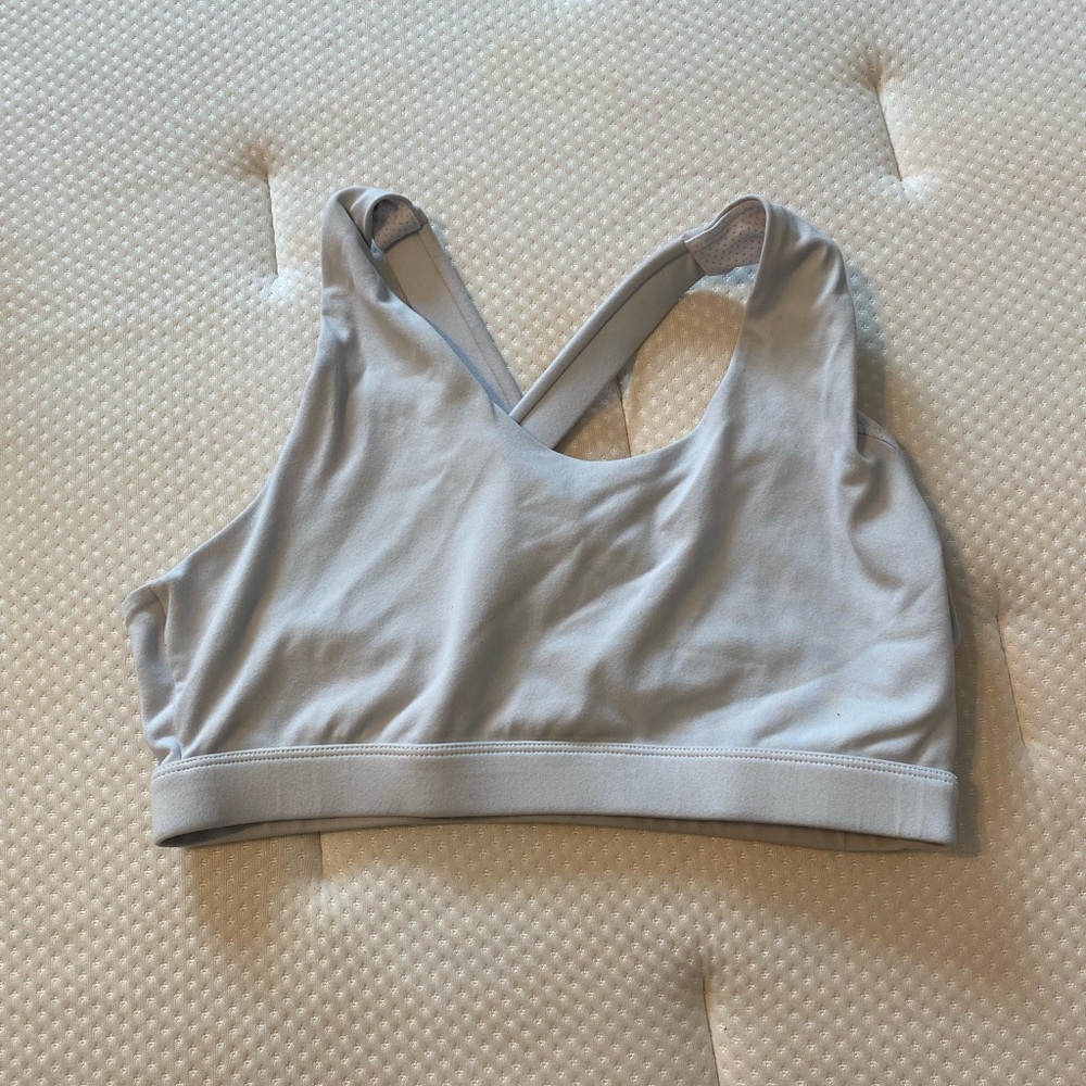 WHITE CROSSOVER BRA